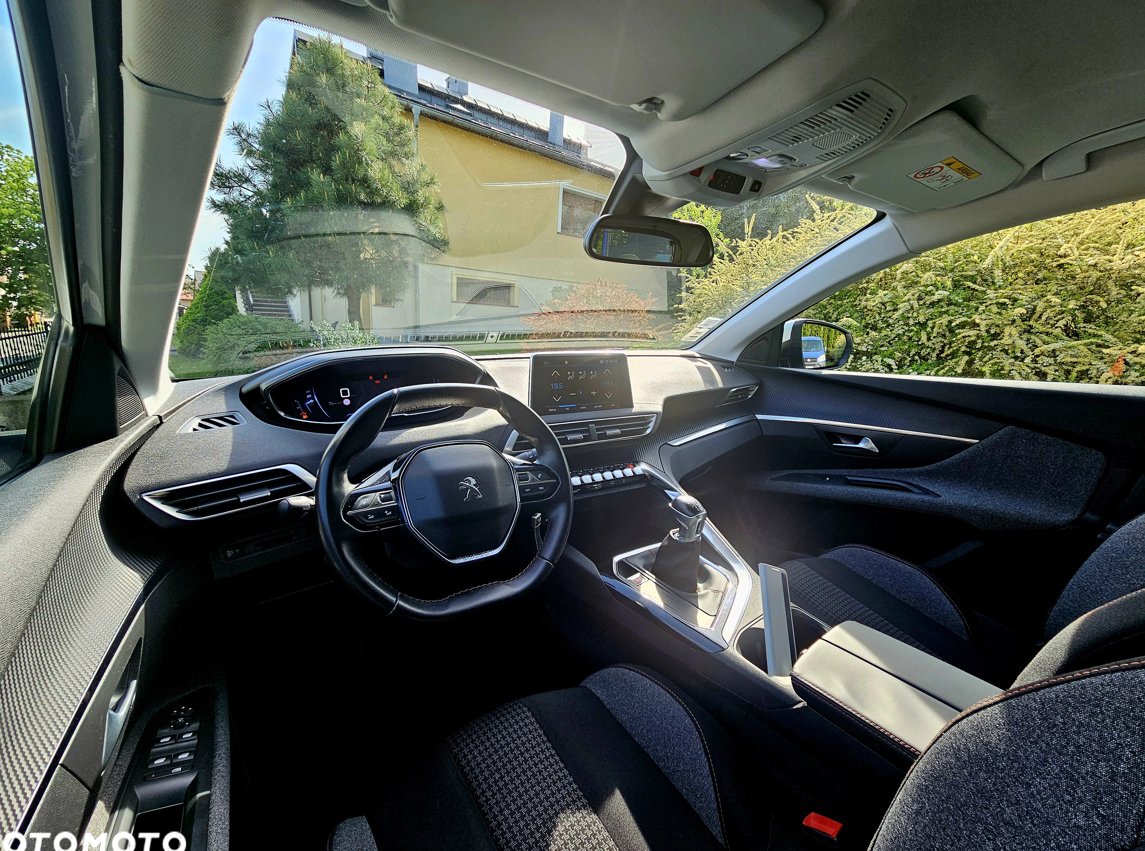 Peugeot 3008 cena 59999 przebieg: 100400, rok produkcji 2017 z Strzegom małe 67